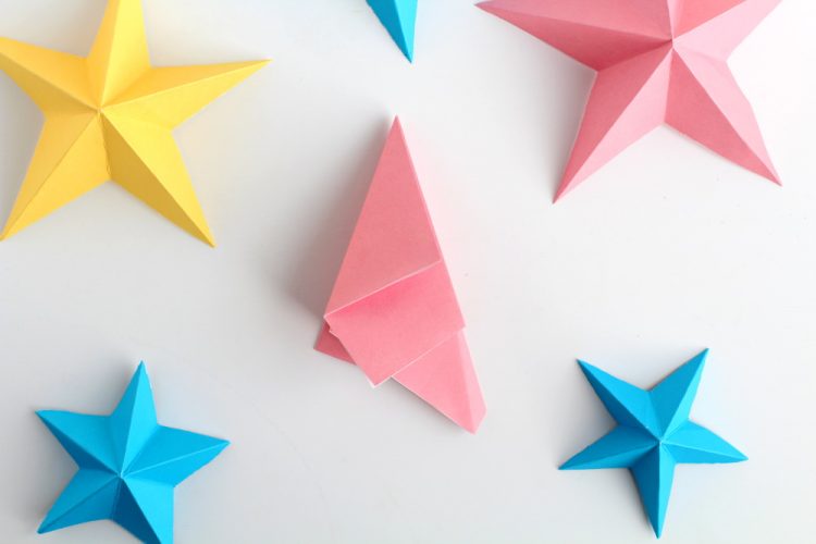 How To Make 3D Paper Stars The Easy Way